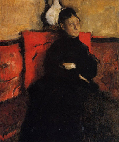 Duchesse de Montejasi-Cicerale in entryway