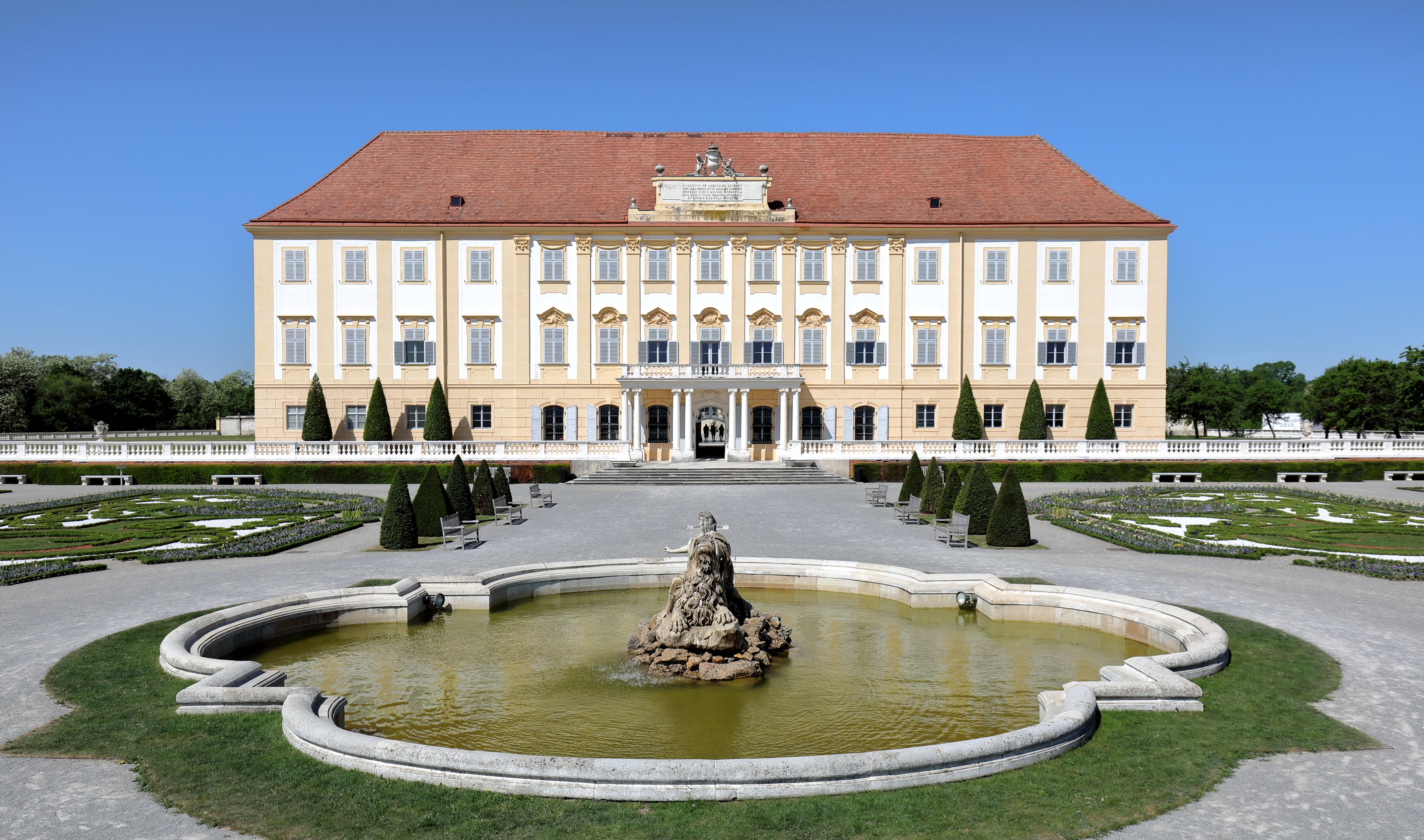 The Schloss Hof, Garden Side - Bernardo Bellotto